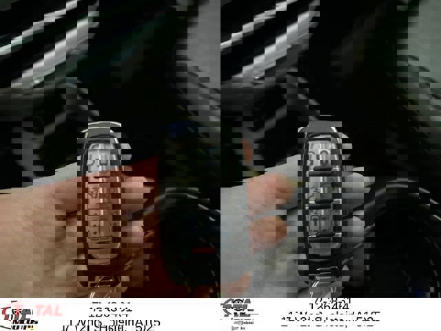 Used 2024 Chrysler Pacifica Touring-L image 18