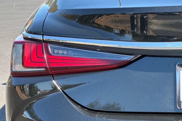Used 2023 Lexus ES 250 w/ Premium Package AWD/4WD image 48