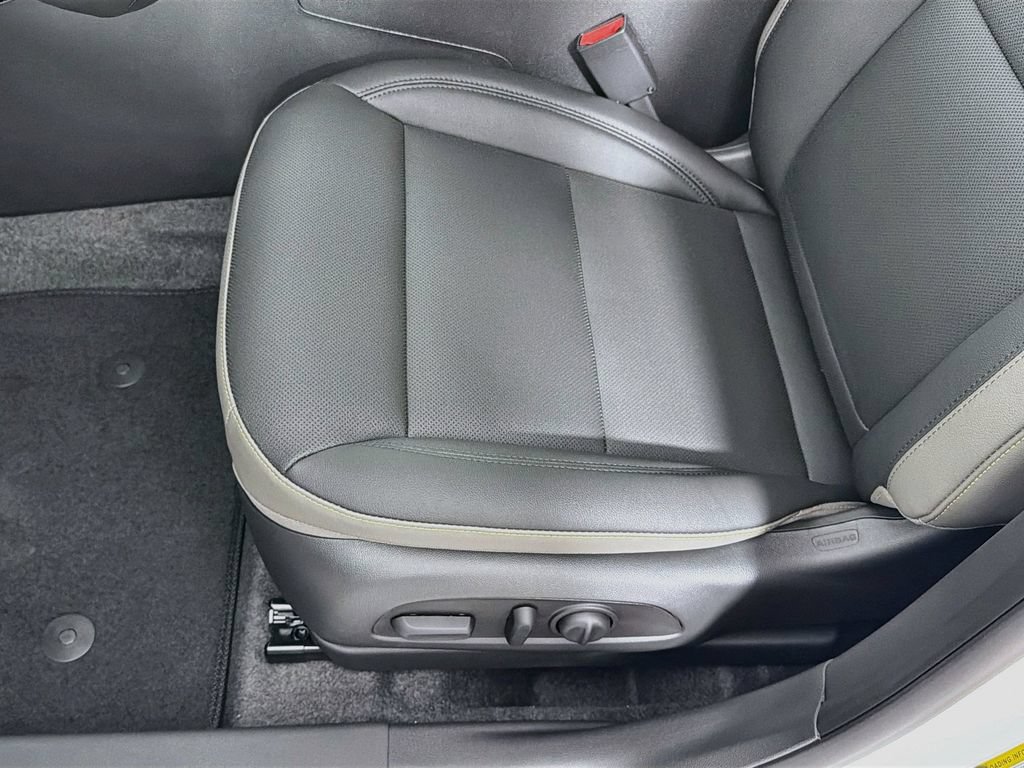 New 2026 Chevrolet Trax ACTIV w/ Driver Confidence Package FWD image 18
