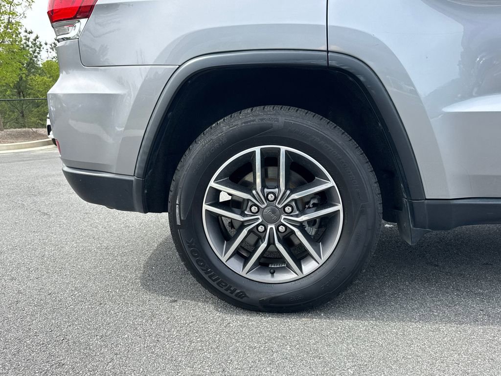 Used 2020 Jeep Grand Cherokee Limited w/ Luxury Group II image 17