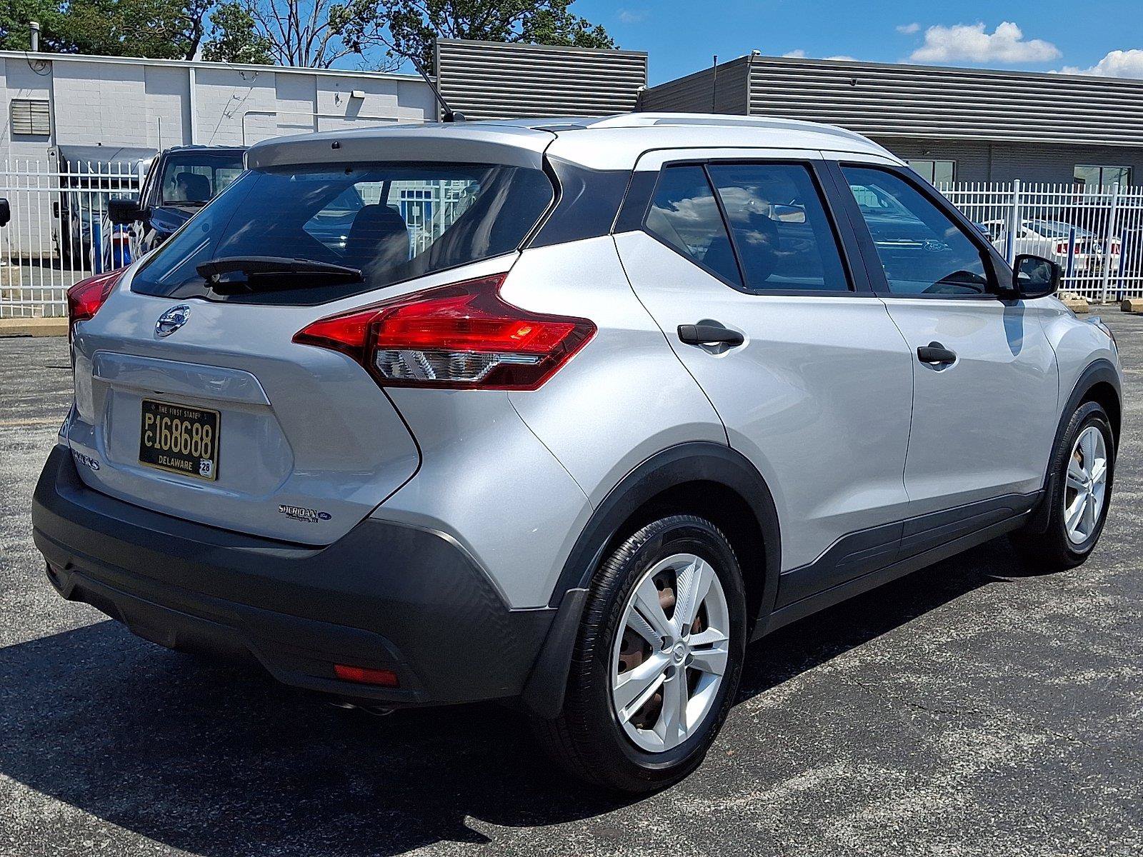 Used 2019 Nissan Kicks S FWD image 7