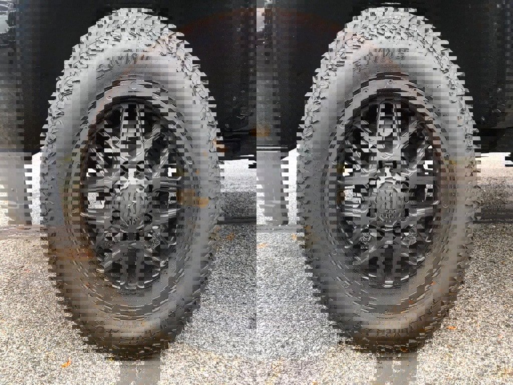 Used 2018 GMC Sierra 2500 SLT w/ Duramax Plus Package image 9