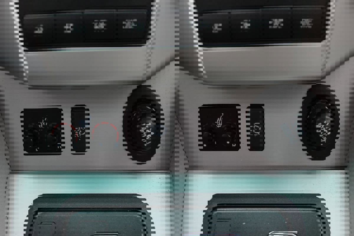 Used 2006 Lexus RX 400h AWD image 34