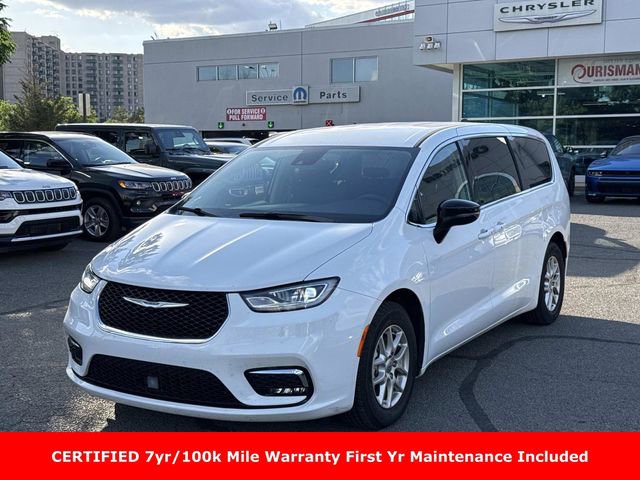 Used 2024 Chrysler Pacifica Touring-L FWD image 6