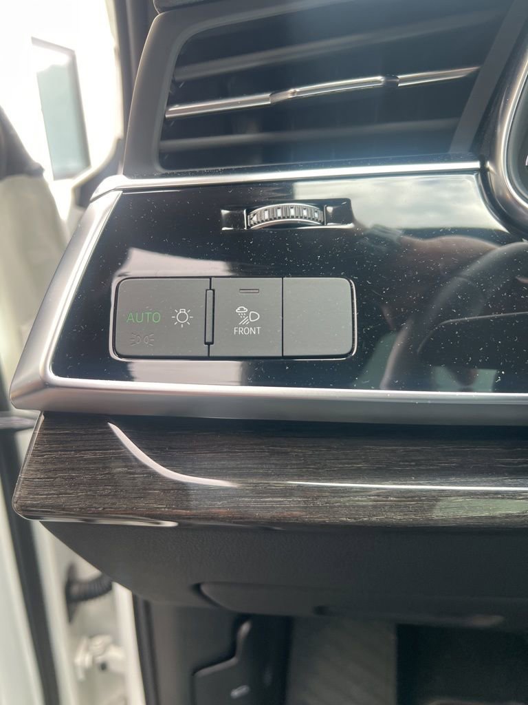 Used 2025 Audi Q7 3.0T Premium Plus image 33