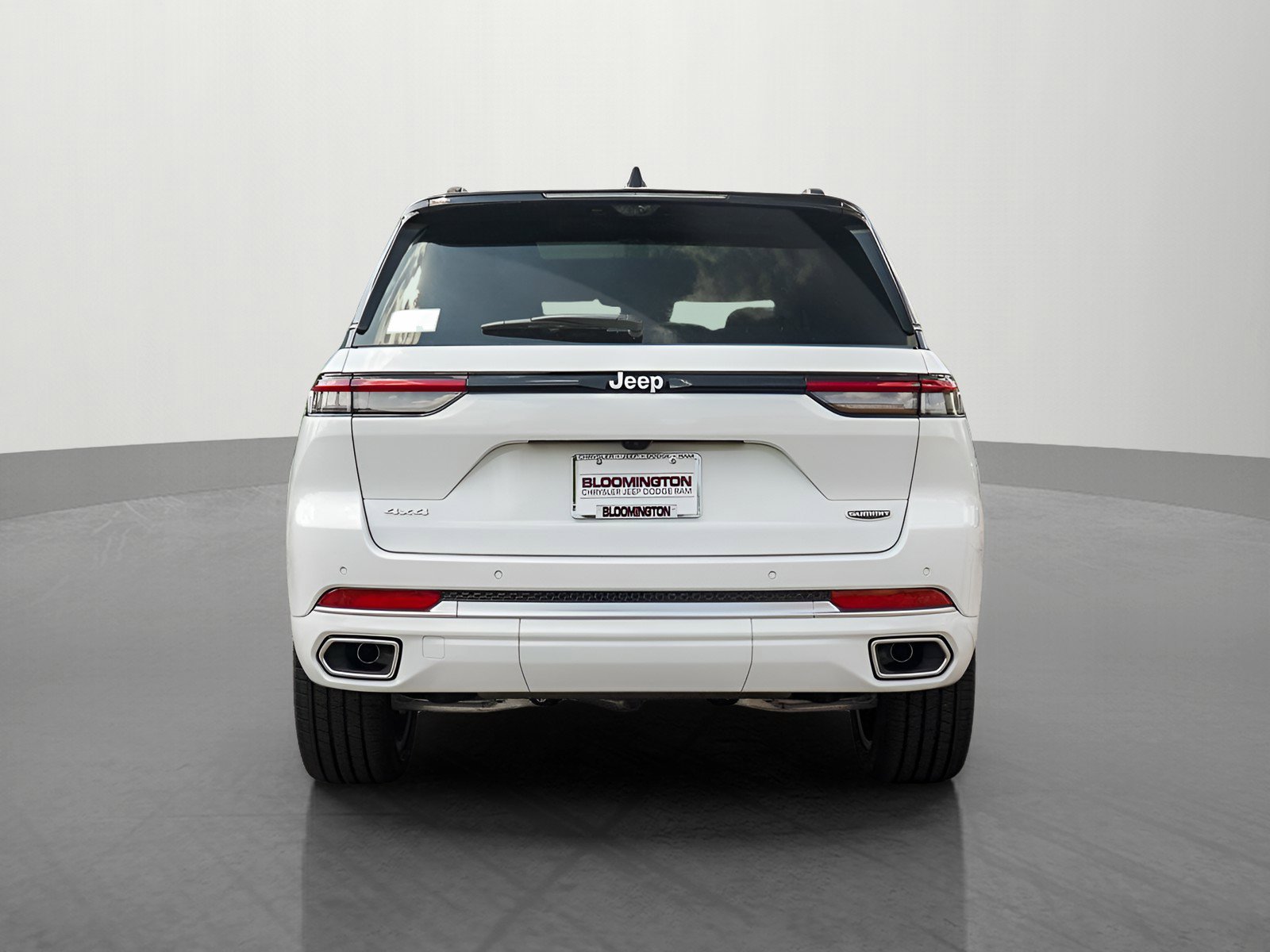 New 2025 Jeep Grand Cherokee Summit image 4