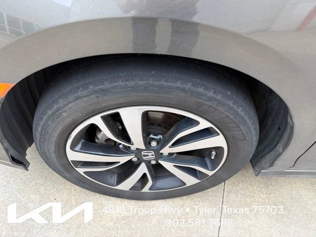 Used 2018 Honda Odyssey Elite image 4