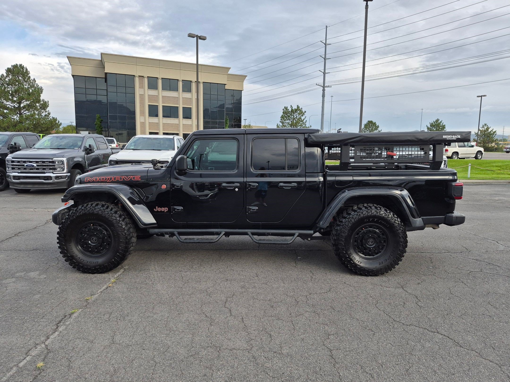 Used 2021 Jeep Gladiator Mojave AWD/4WD image 9