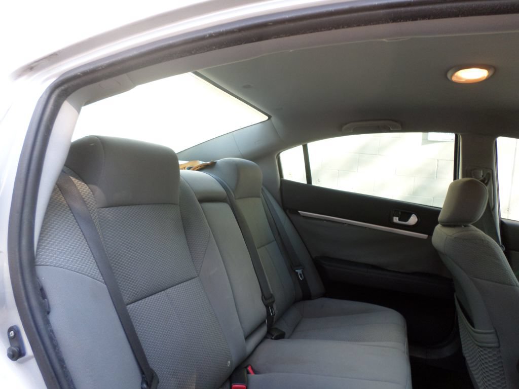 Used 2007 Mitsubishi Galant ES FWD image 8