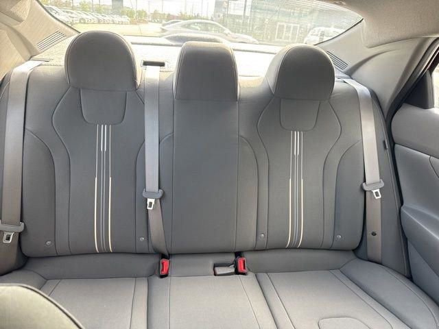 Certified 2025 Hyundai Elantra Sport image 29