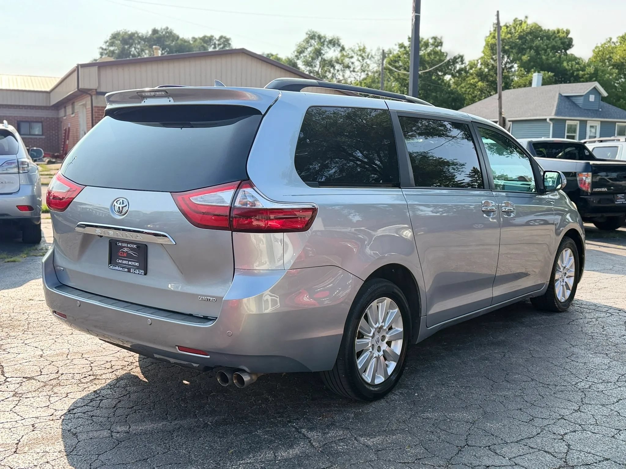 Used 2015 Toyota Sienna AWD image 4