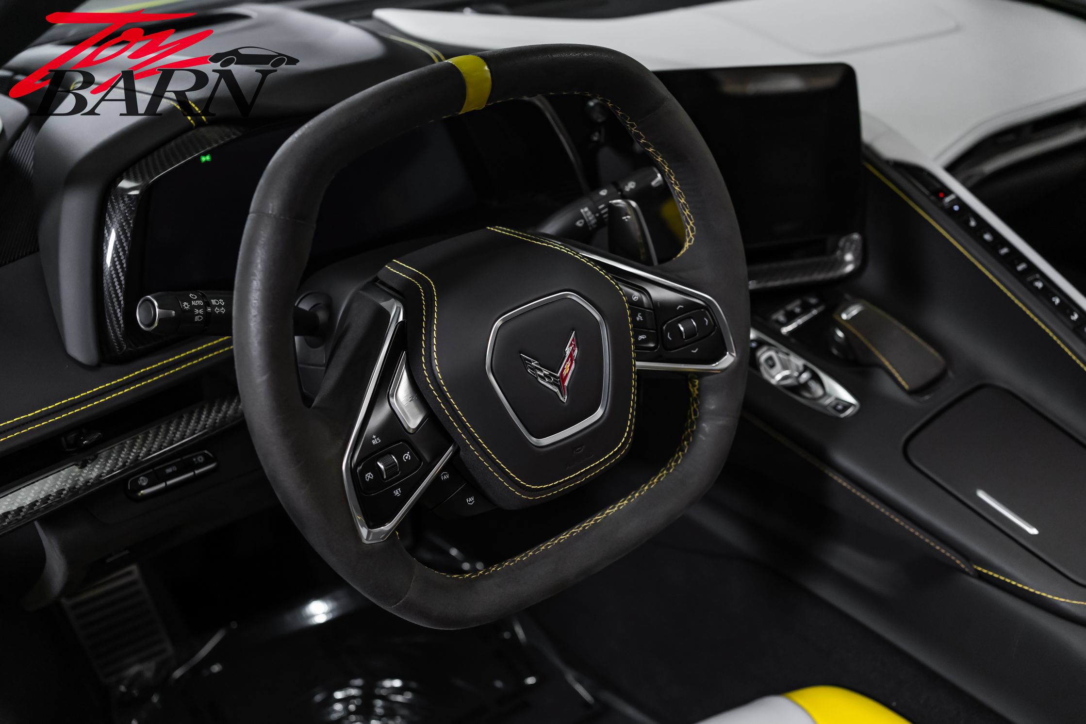 Used 2021 Chevrolet Corvette Stingray Premium Conv w/ Z51 Performance Package RWD image 35