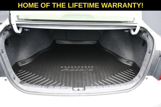 Used 2017 Honda Accord EX-L image 37