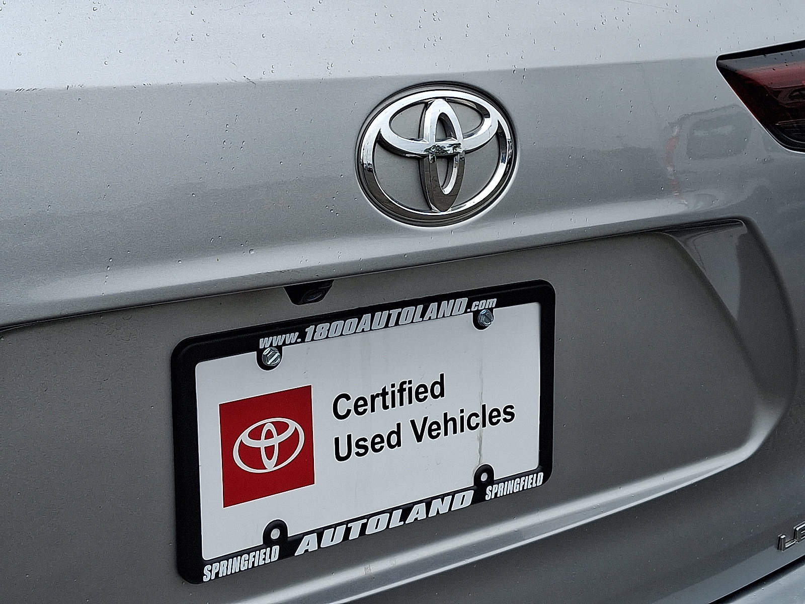 Used 2024 Toyota Highlander LE AWD/4WD image 29