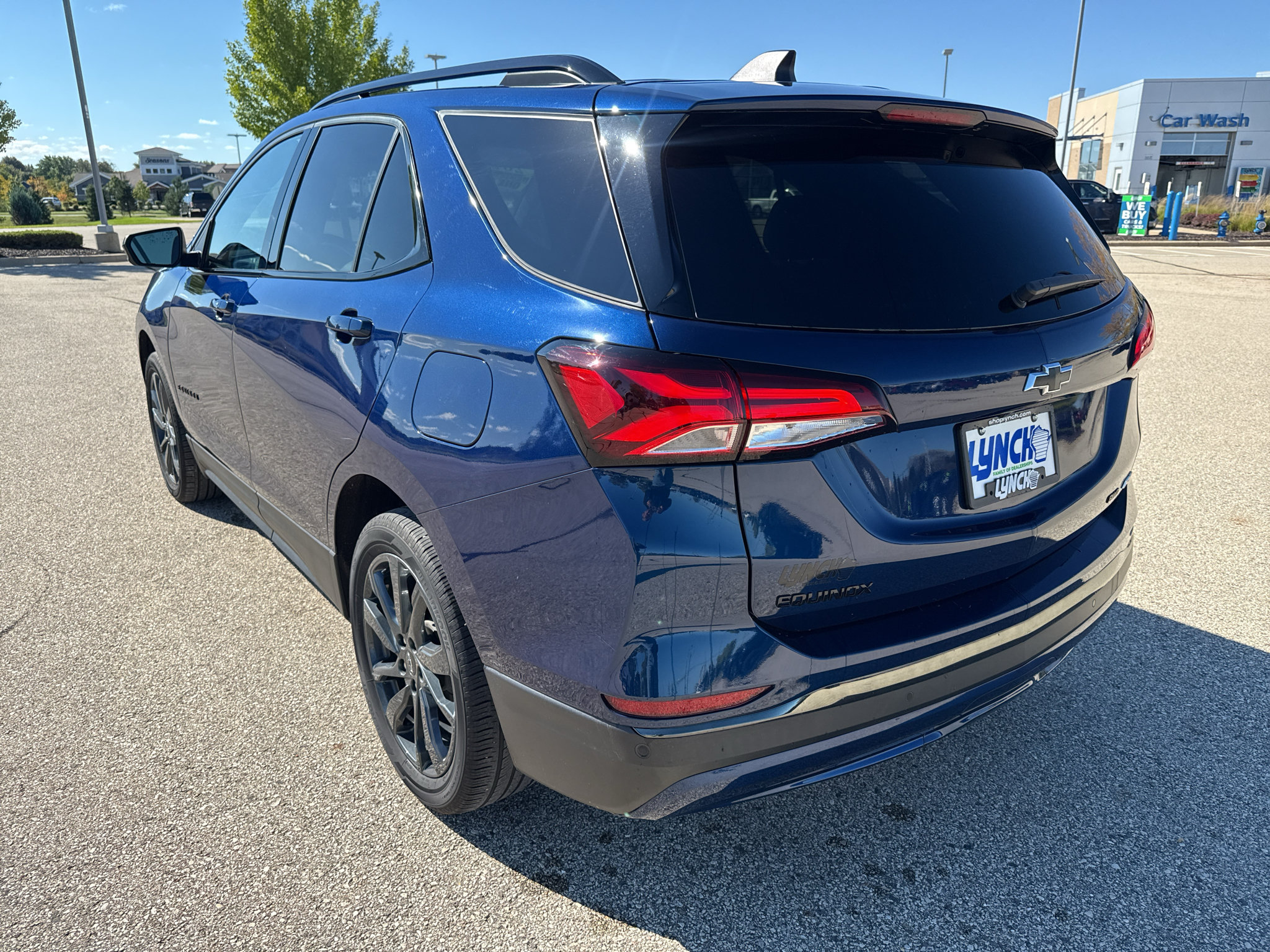 Used 2023 Chevrolet Equinox RS AWD/4WD image 3