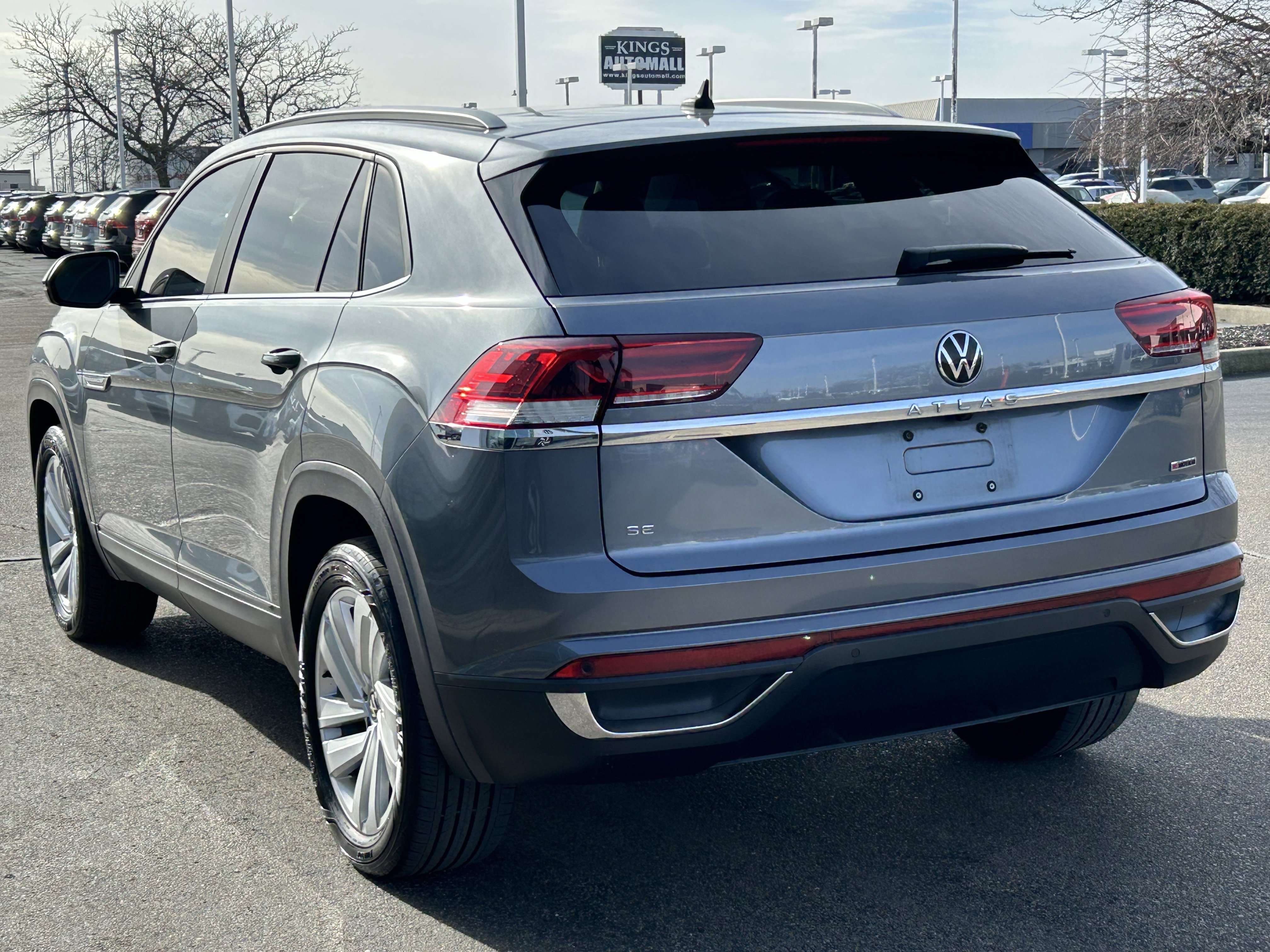 Used 2020 Volkswagen Atlas Cross Sport SE w/ Panoramic Sunroof Package AWD/4WD image 5