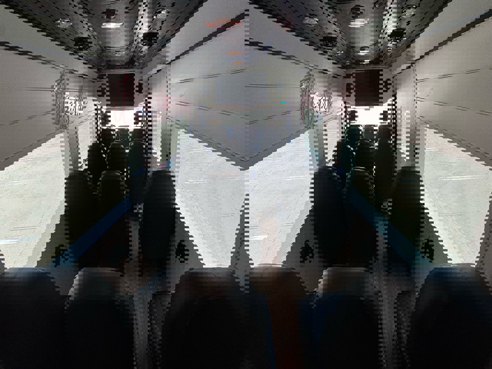 Used 2019 Mercedes-Benz Sprinter 2500 image 27