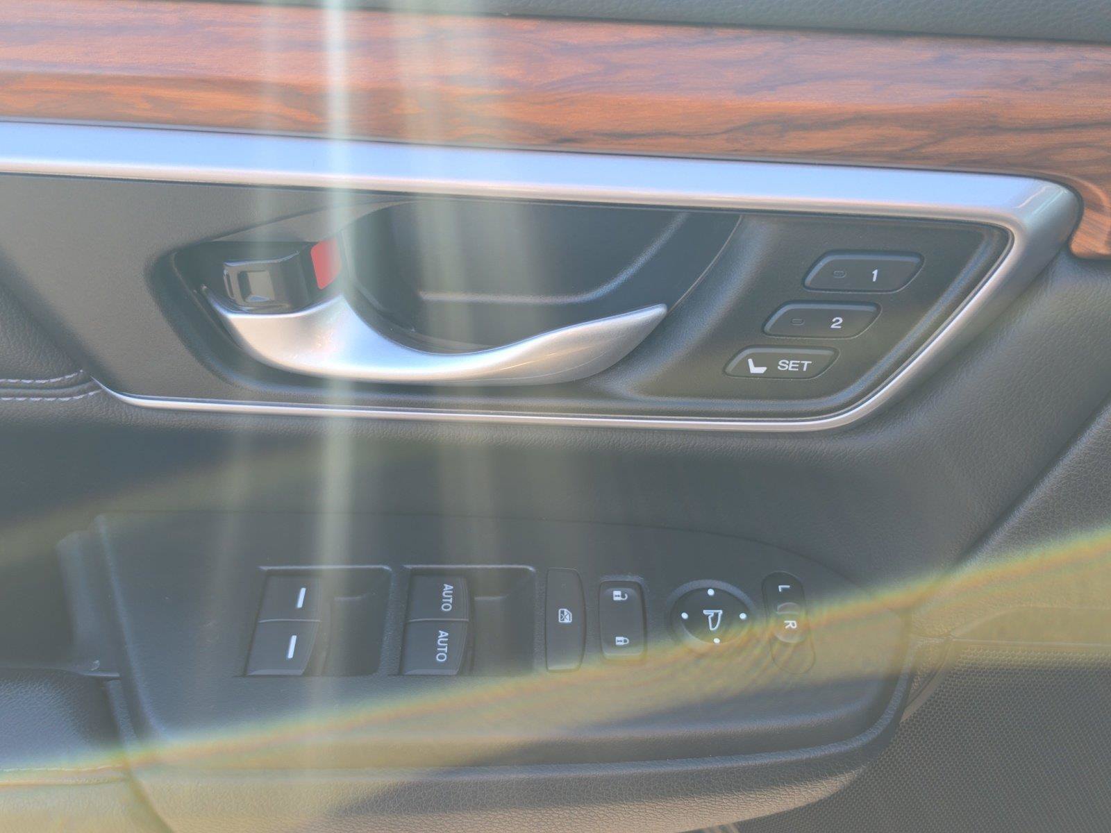 Used 2017 Honda CR-V EX-L image 10