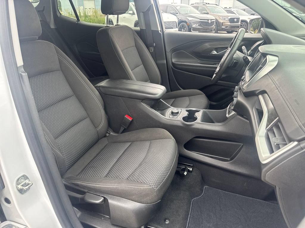 Used 2023 GMC Terrain SLE w/ Driver Convenience Package AWD/4WD image 11