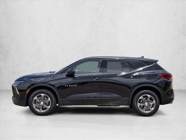 Used 2025 Chevrolet Blazer LT FWD image 8