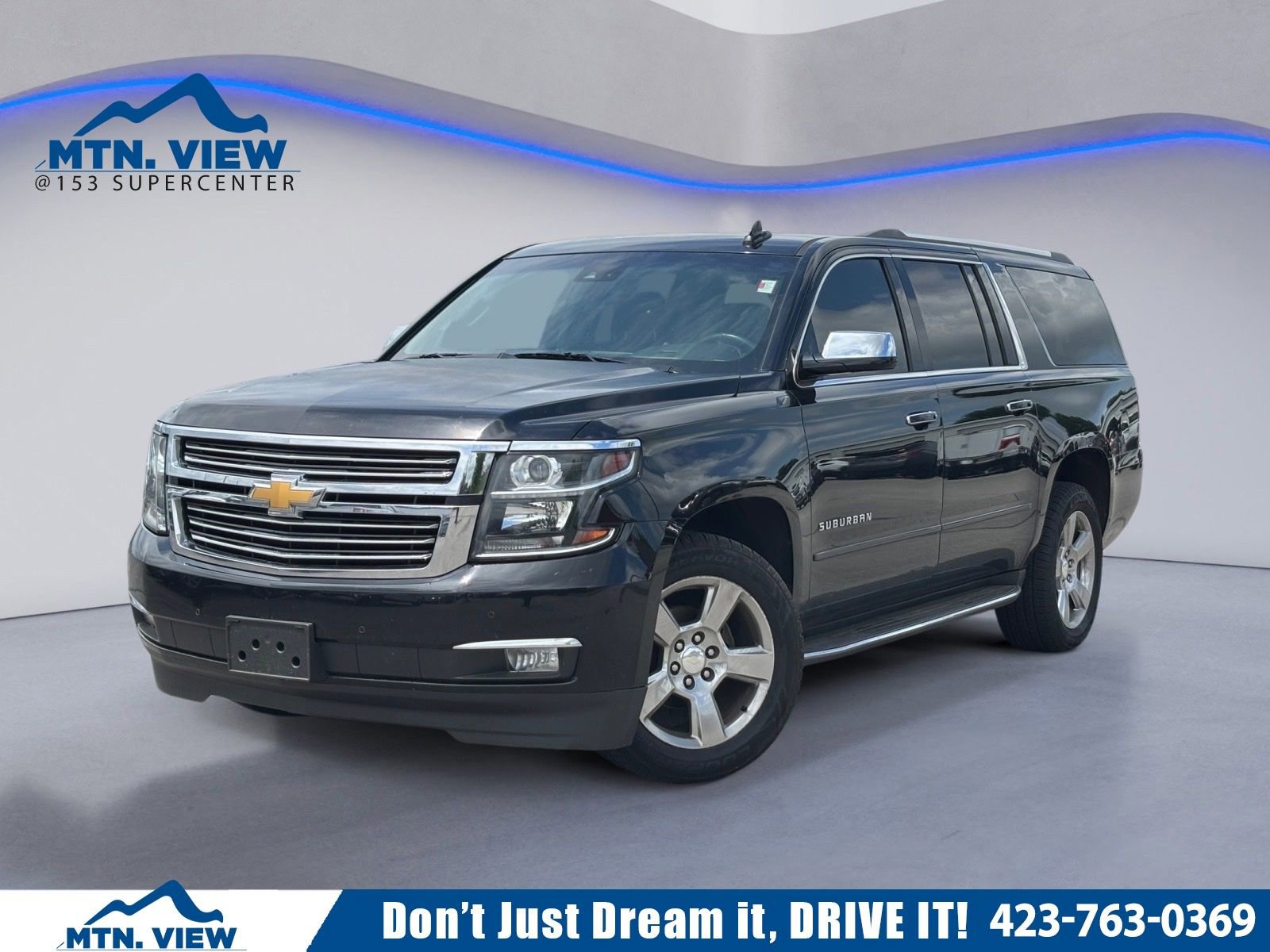 Used 2017 Chevrolet Suburban Premier AWD/4WD image 1