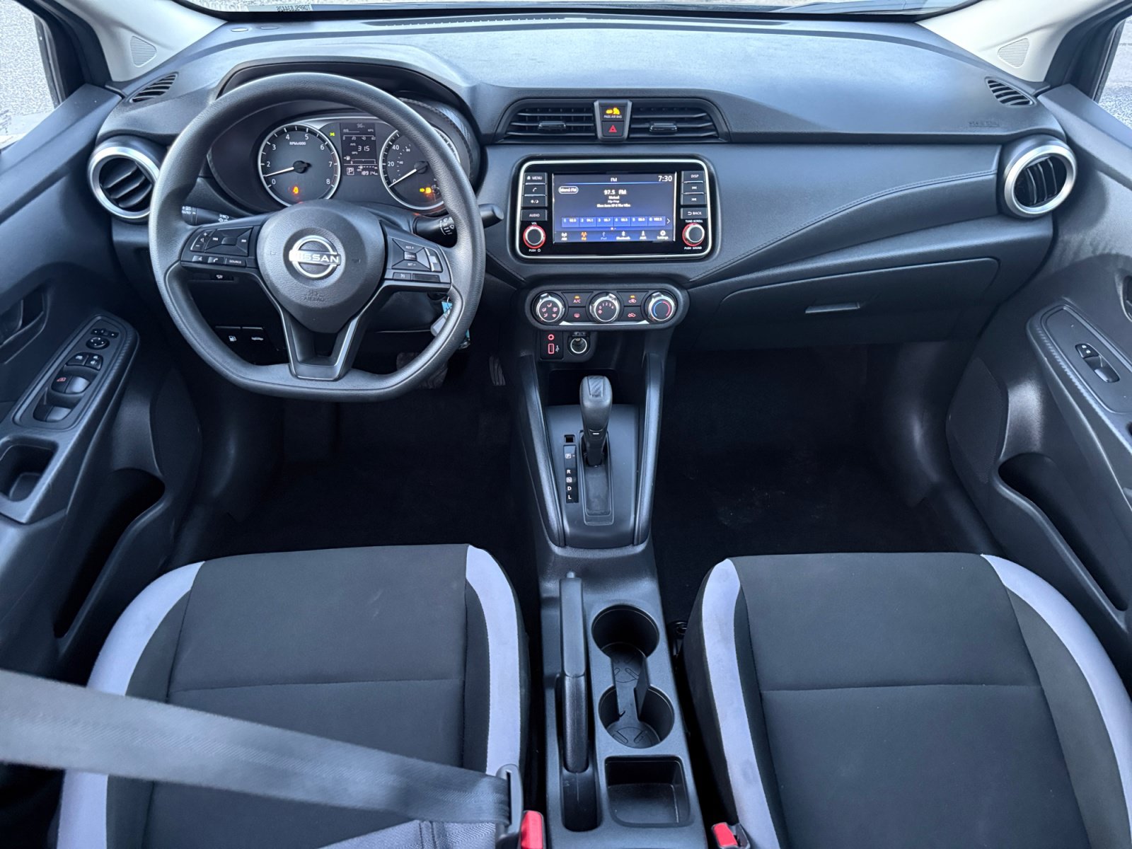 Used 2025 Nissan Versa S FWD image 25