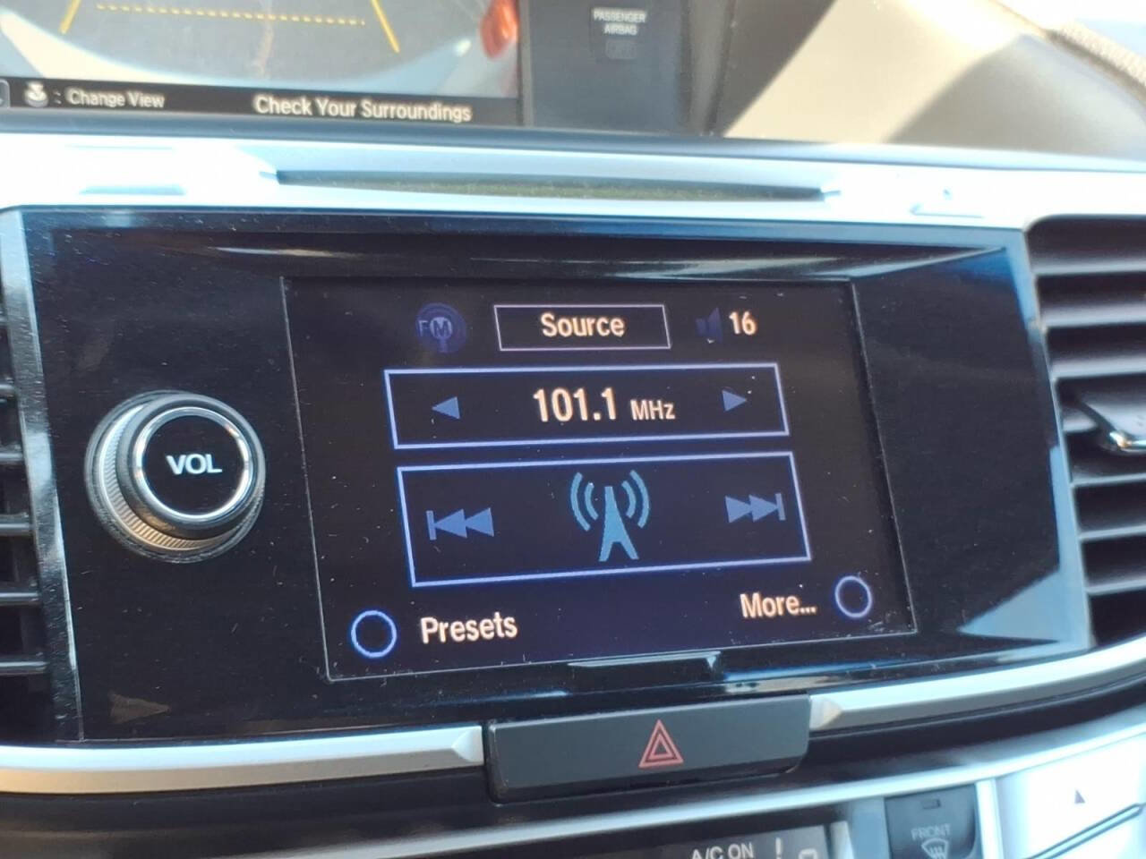 Used 2013 Honda Accord Touring image 22