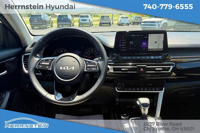 Used 2023 Kia Seltos EX AWD/4WD image 6