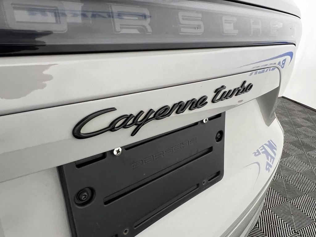 Used 2021 Porsche Cayenne Turbo AWD/4WD image 32
