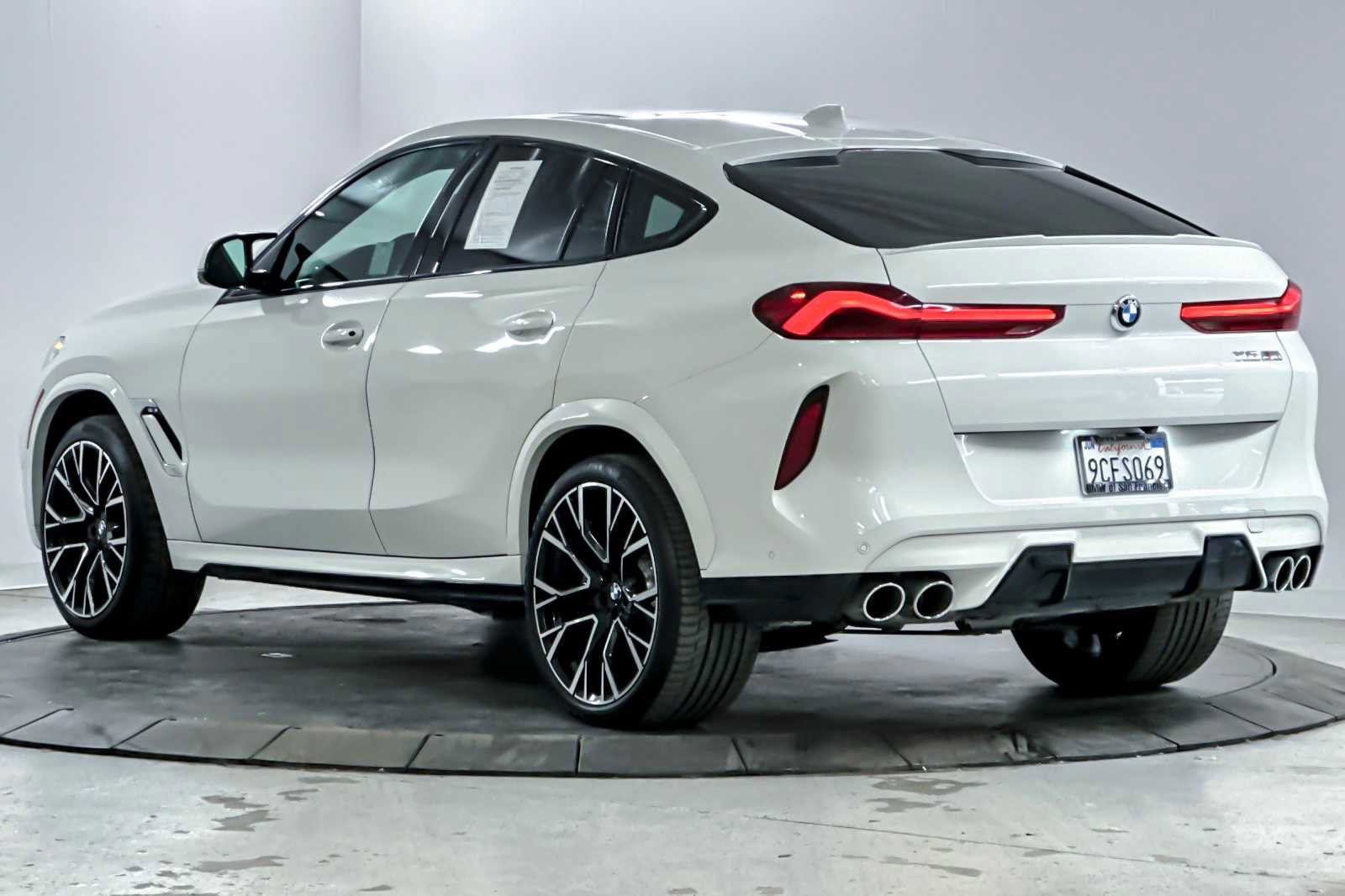 Used 2022 BMW X6 M w/ Executive Package image 6