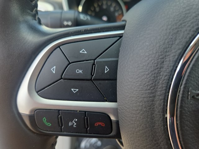 Used 2018 Jeep Compass Latitude w/ Popular Equipment Group FWD image 20