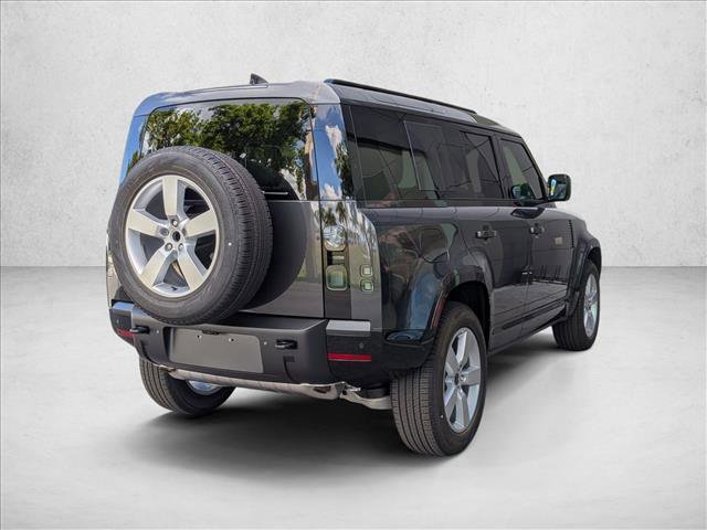 New 2026 Land Rover Defender 110 X-Dynamic SE image 2