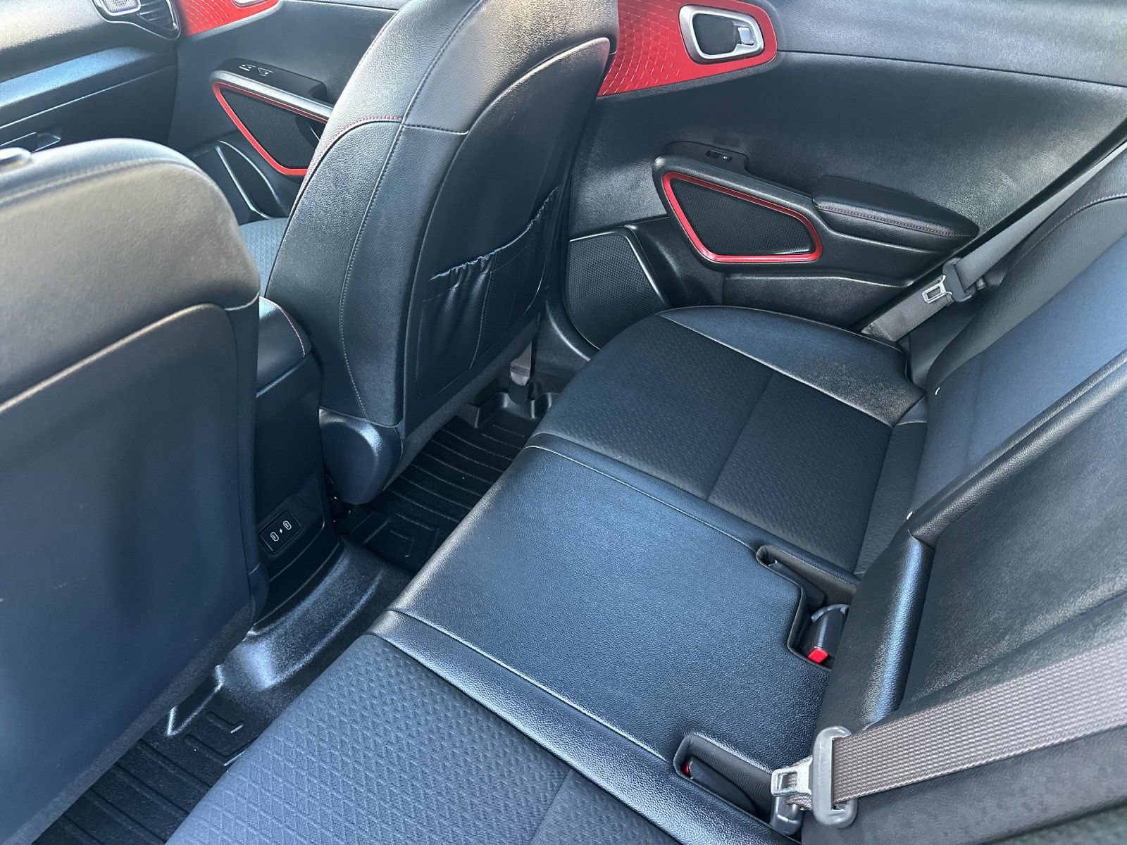 Used 2023 Kia Soul GT-Line w/ GT-Line Technology Package FWD image 12