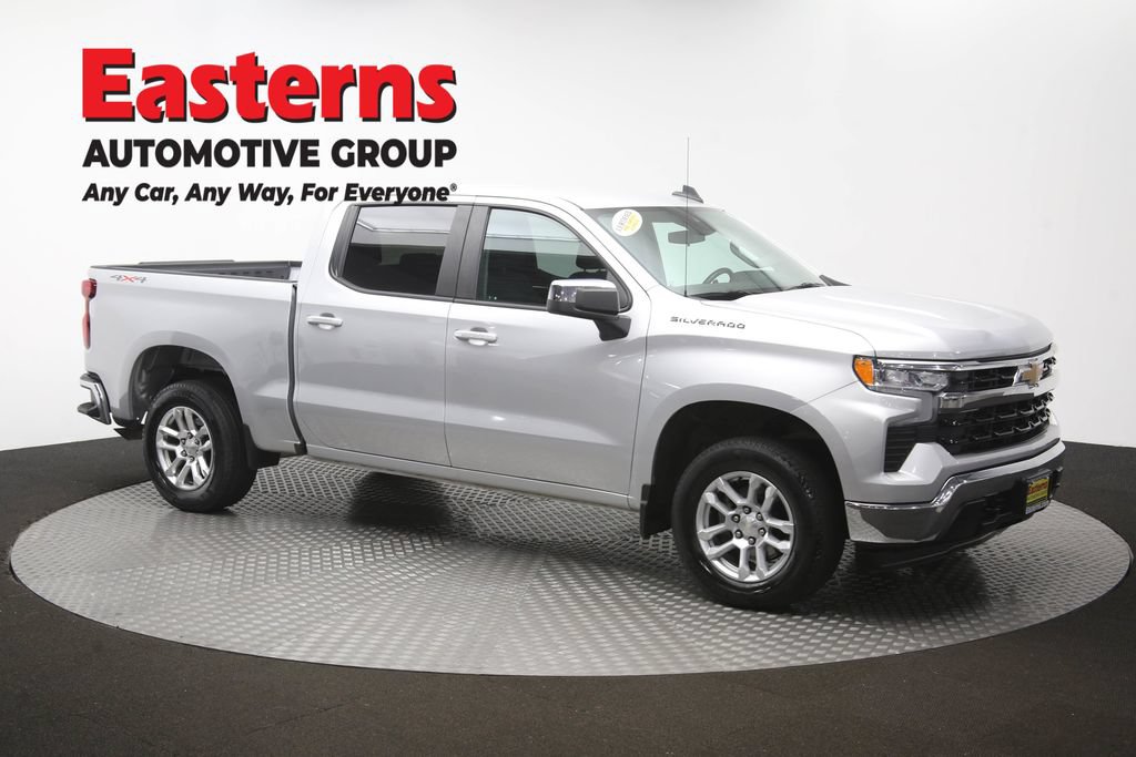 Used 2022 Chevrolet Silverado 1500 LT AWD/4WD image 50