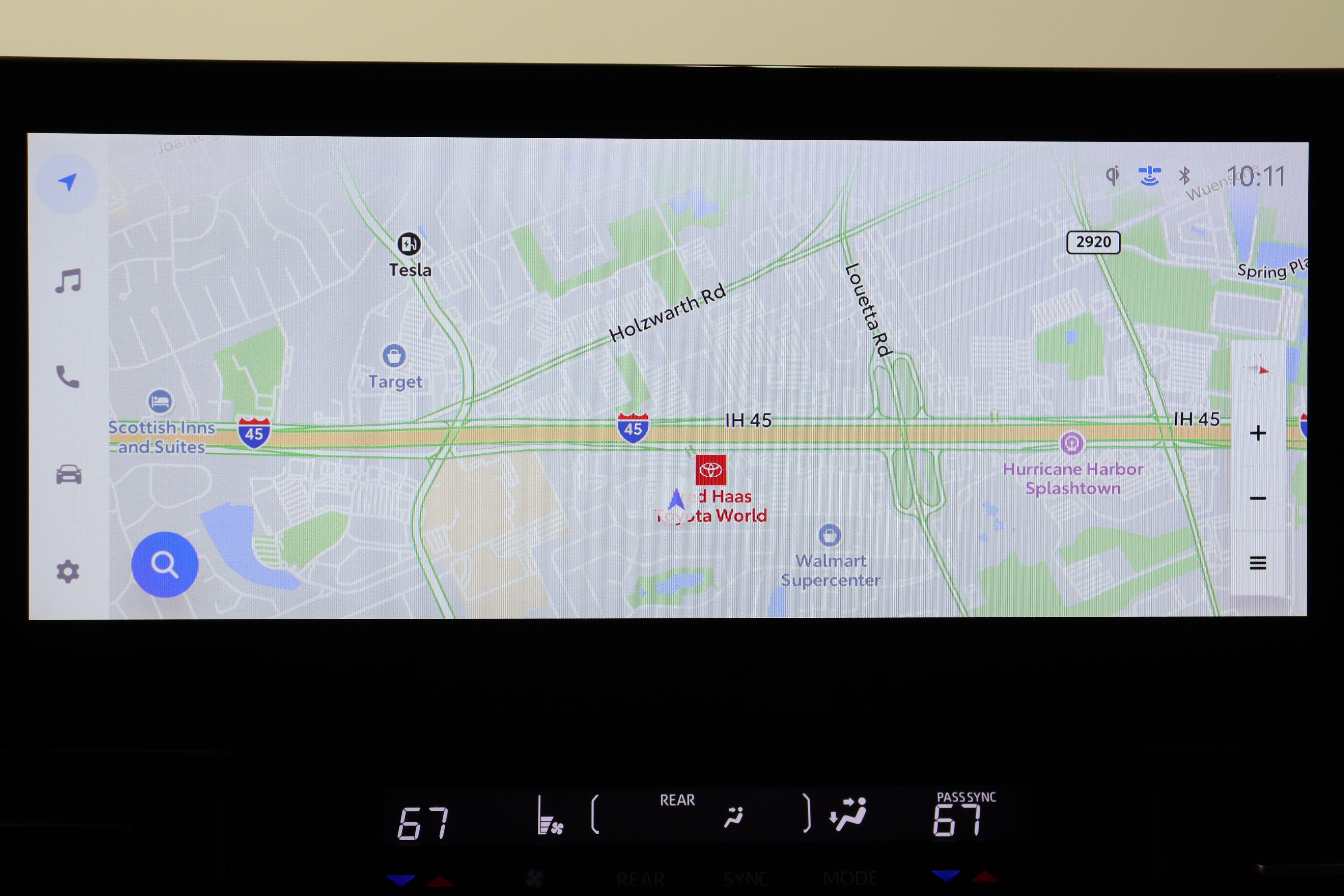 Used 2025 Toyota Sienna XLE Woodland Edition image 21