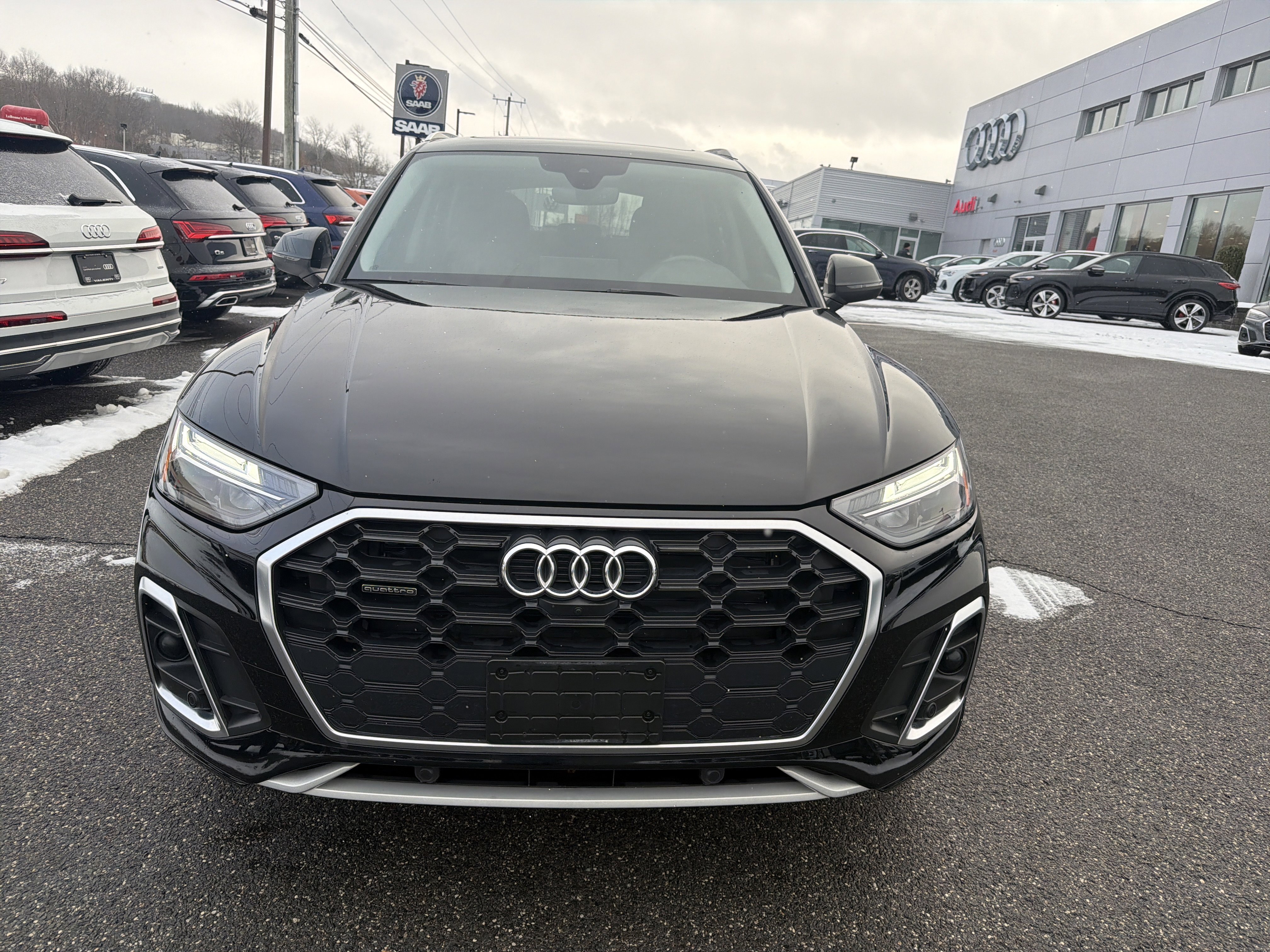 Certified 2023 Audi Q5 2.0T Premium Plus w/ Premium Plus Package AWD/4WD image 2