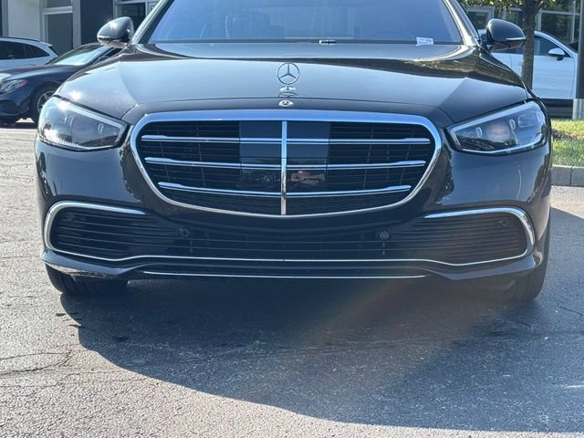Used 2024 Mercedes-Benz S 580 4MATIC Sedan video 2