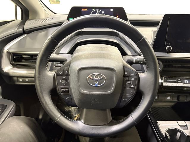 Used 2023 Toyota Prius LE AWD/4WD image 15