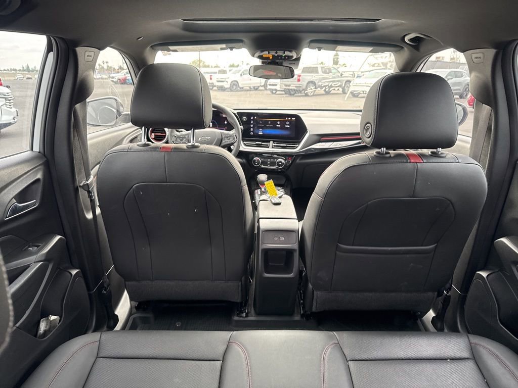 Certified 2025 Chevrolet Trax RS w/ Sunroof Package FWD image 13