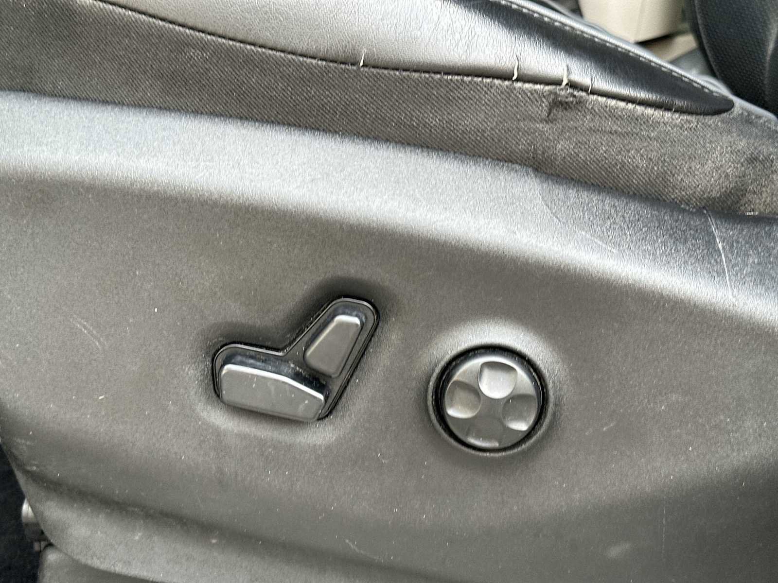 Used 2018 Chrysler Pacifica Limited w/ Advanced Safetytec Group image 14