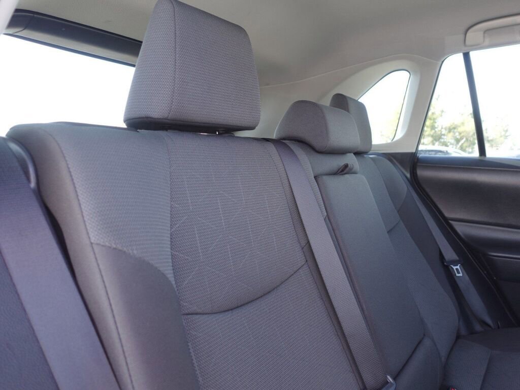 Used 2025 Toyota RAV4 XLE image 13