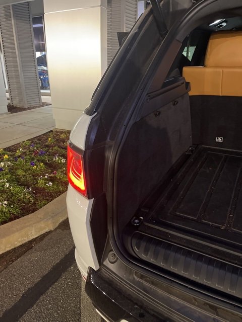 Used 2018 Land Rover Range Rover Sport HSE Dynamic image 15