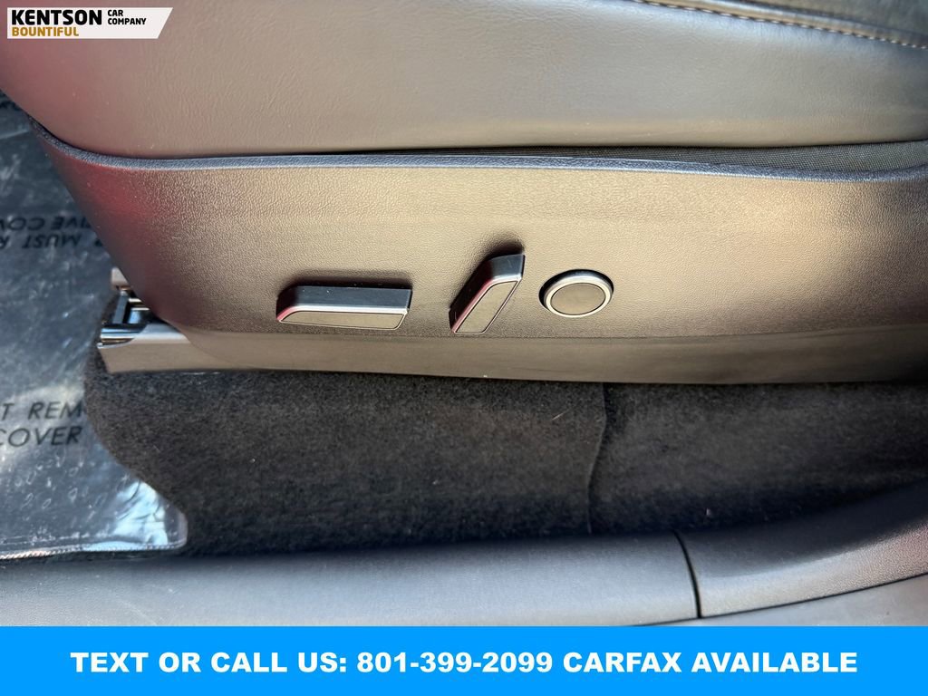 Used 2023 Tesla Model Y Performance AWD/4WD image 30