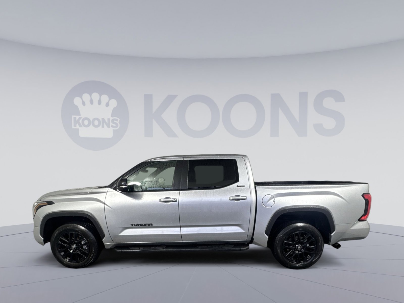 Used 2025 Toyota Tundra Limited image 2