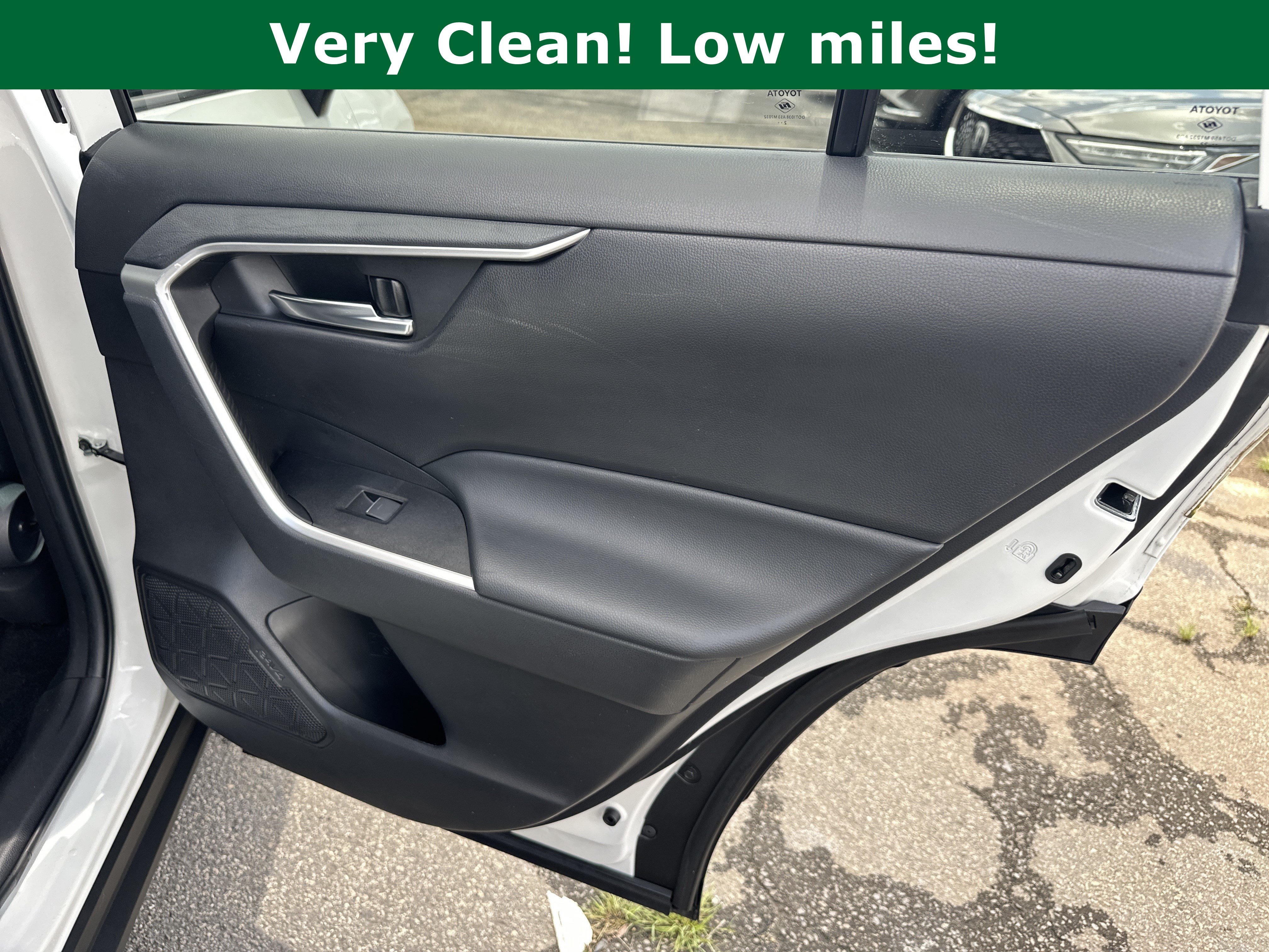 Used 2023 Toyota RAV4 XLE w/ Convenience Package FWD image 18