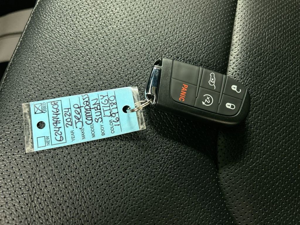 Used 2024 Jeep Compass Limited w/ Elite Group image 12