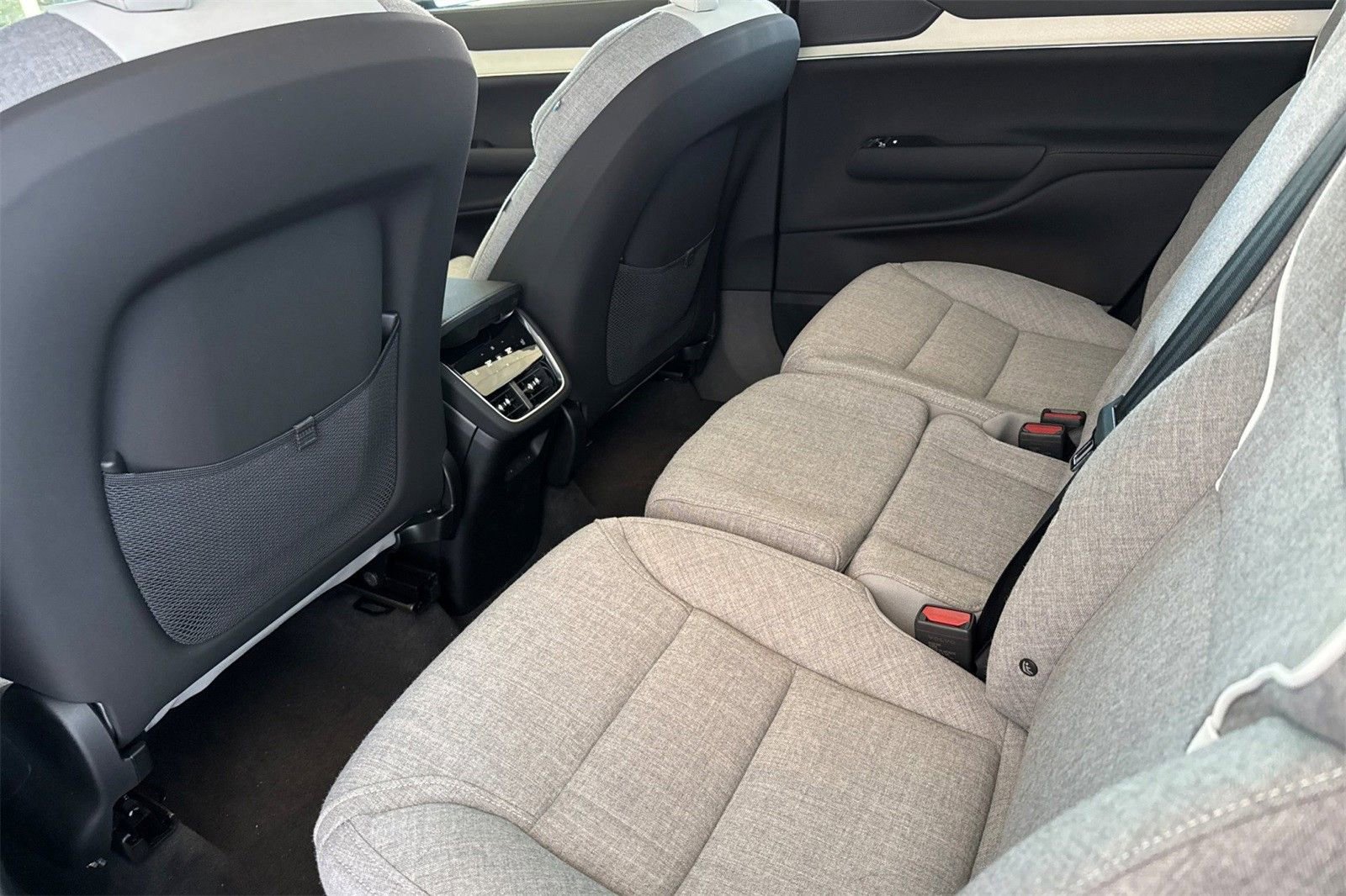 New 2025 Volvo EX90 Ultra image 4