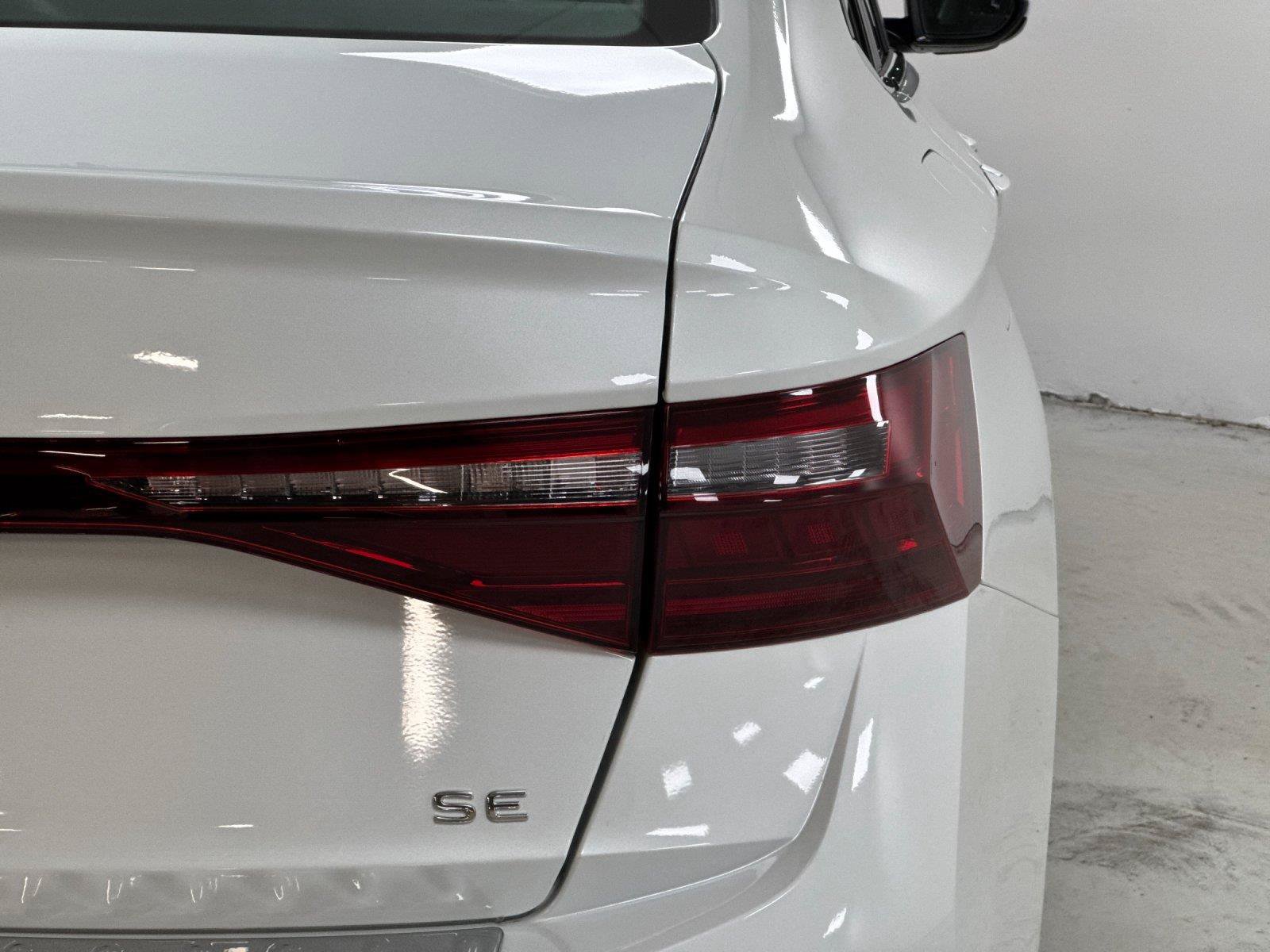 New 2027 Volkswagen Jetta SE FWD image 24