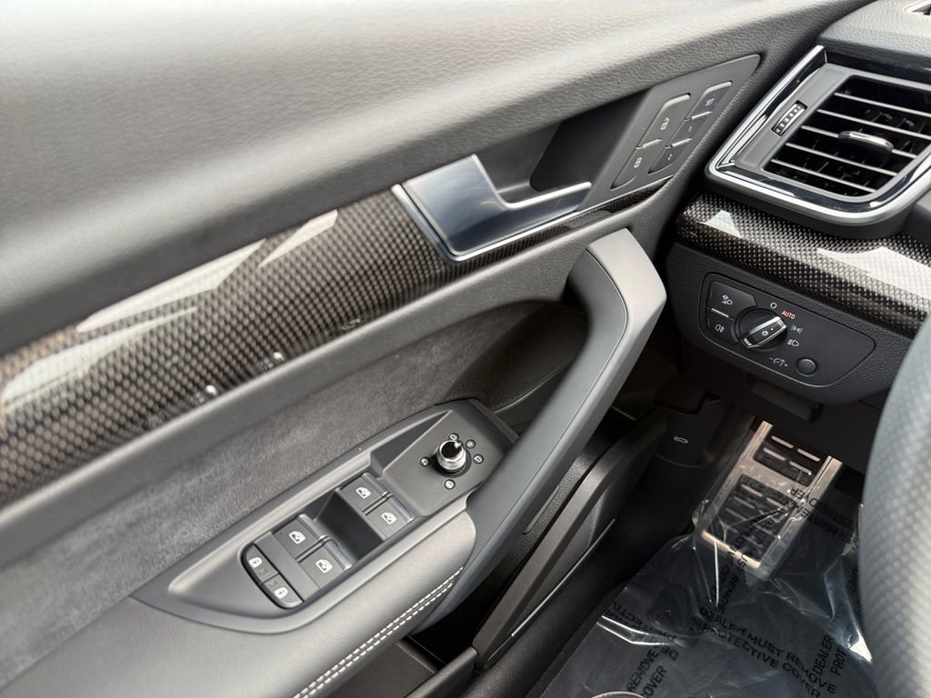 Used 2024 Audi SQ5 Premium Plus image 27
