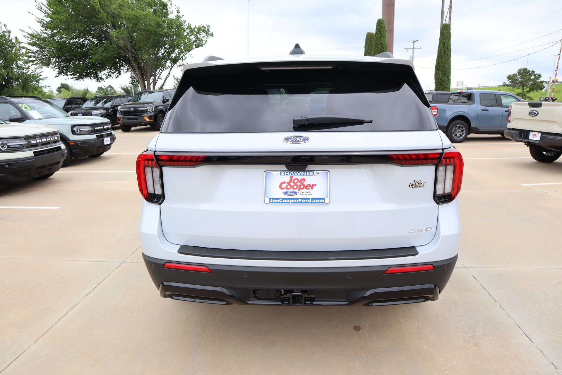 New 2026 Ford Explorer ST-Line w/ ST-Line Street Pack AWD/4WD image 24